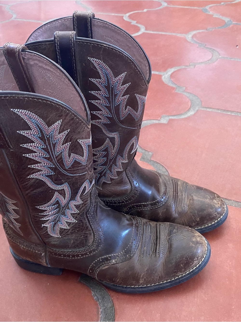 Ariat Brown Leather Western Heeled Boots with White/Pink Stitching